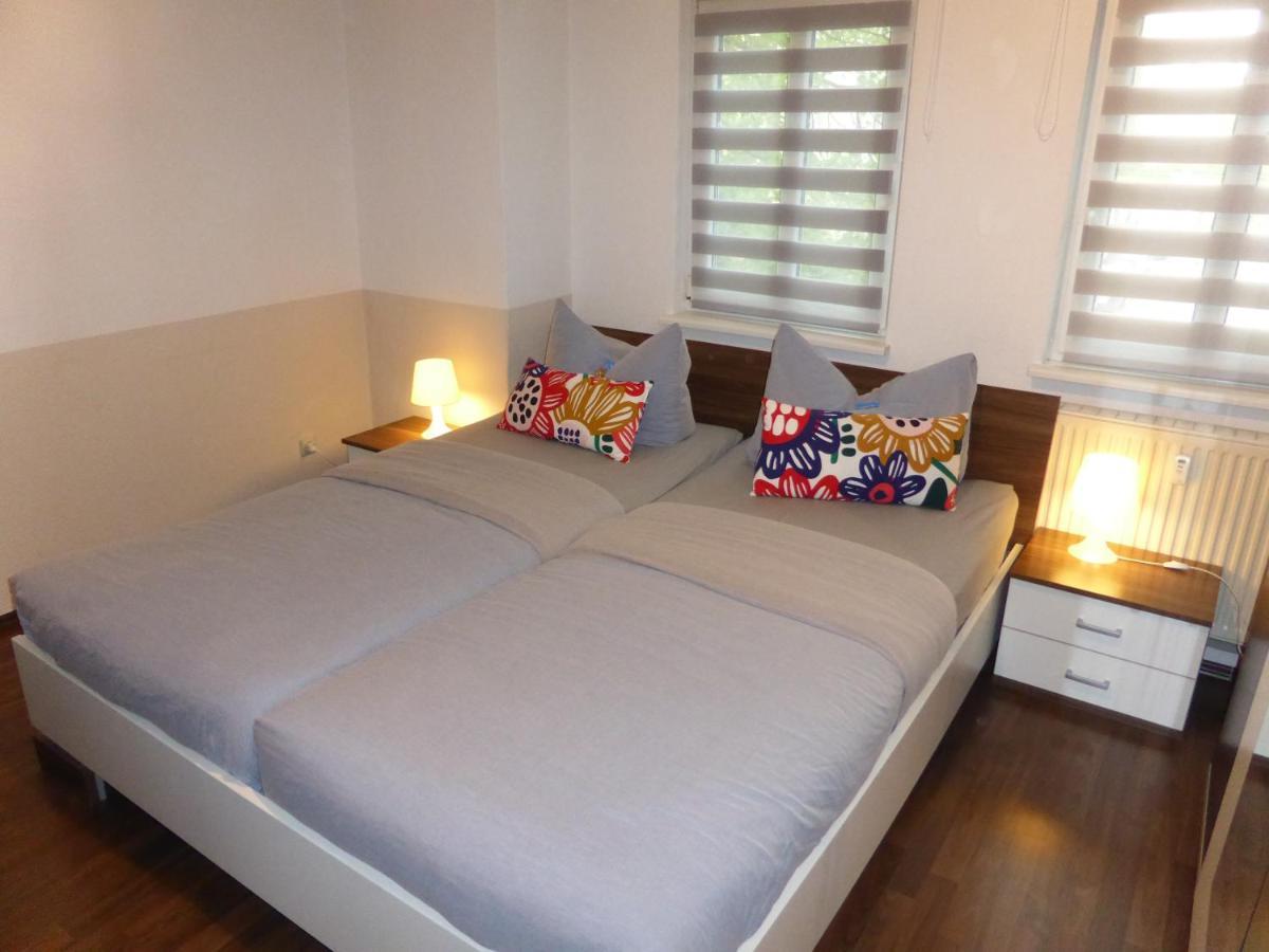 Ferienwohnung Friedrich Schiller, 2 Schlafzimmer, Balkon,Kostenloses Wifi, Naehe Zentrum, Jéna Kültér fotó
