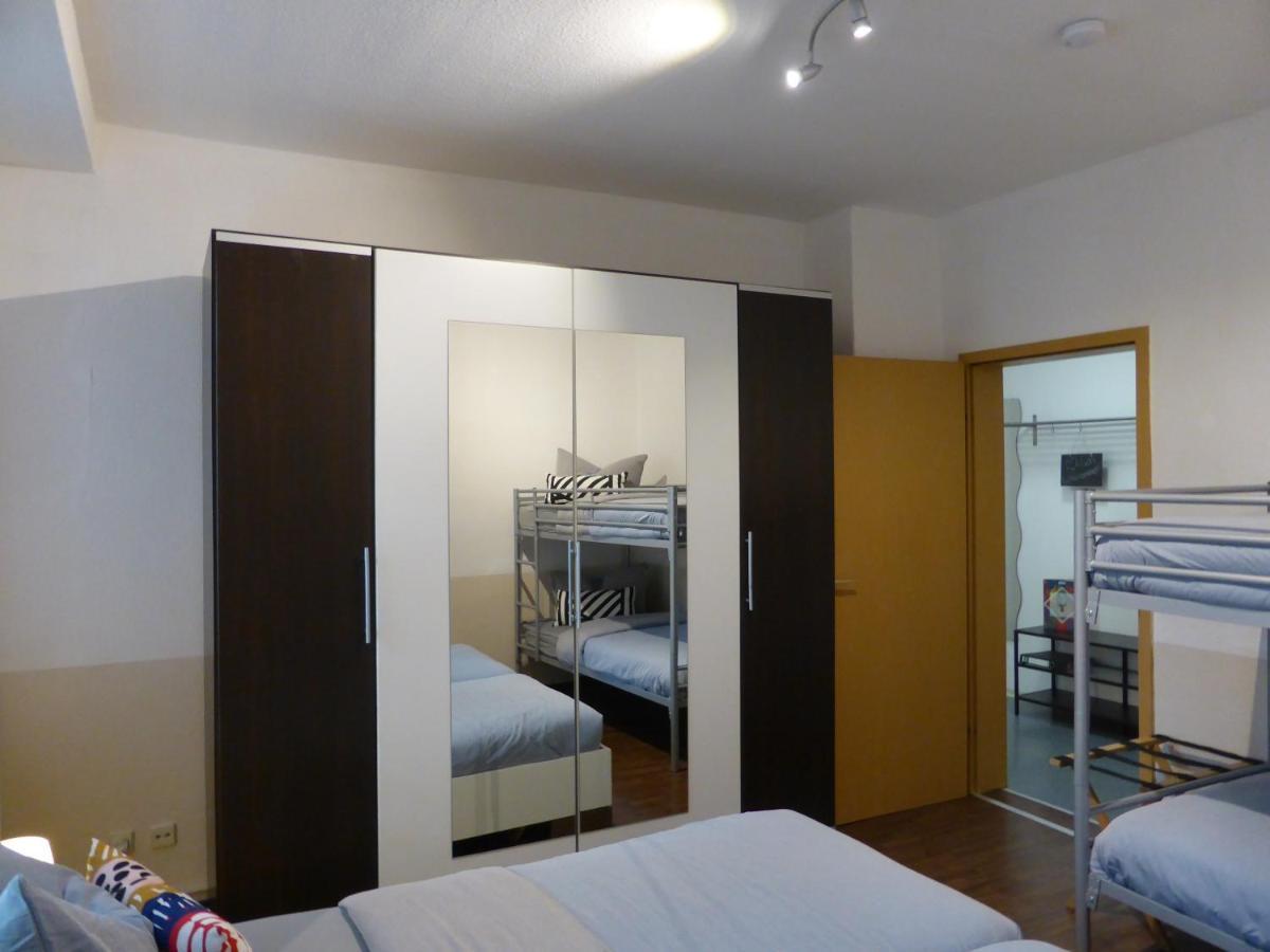 Ferienwohnung Friedrich Schiller, 2 Schlafzimmer, Balkon,Kostenloses Wifi, Naehe Zentrum, Jéna Kültér fotó