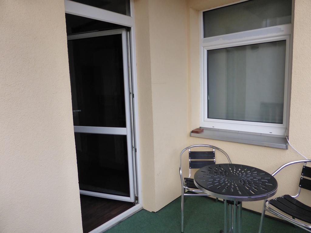 Ferienwohnung Friedrich Schiller, 2 Schlafzimmer, Balkon,Kostenloses Wifi, Naehe Zentrum, Jéna Kültér fotó